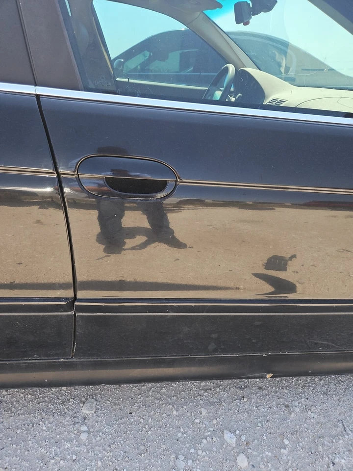 Cubierta de carcasa de puerta delantera derecha negra BMW 530i sedán E39 97-03 41518216818 Foto 2 de 4