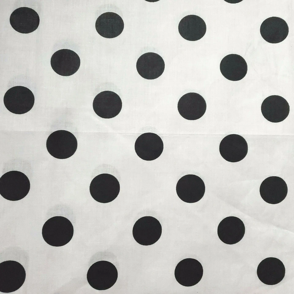 LUNARES NEGROS SOBRE TELA DE POLIALGODÓN BLANCO PUNTO DE UNA PULGADA 58" POR YARDA Foto 2 de 4