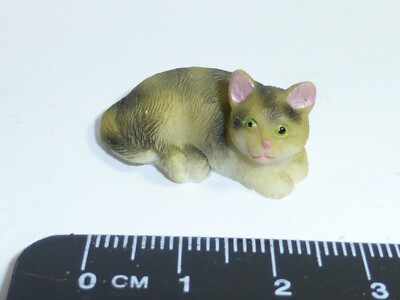 Tabby Cat a Puppenhaus Miniatur im Maßstab 1:12. Katzen Haustiere Tiere
