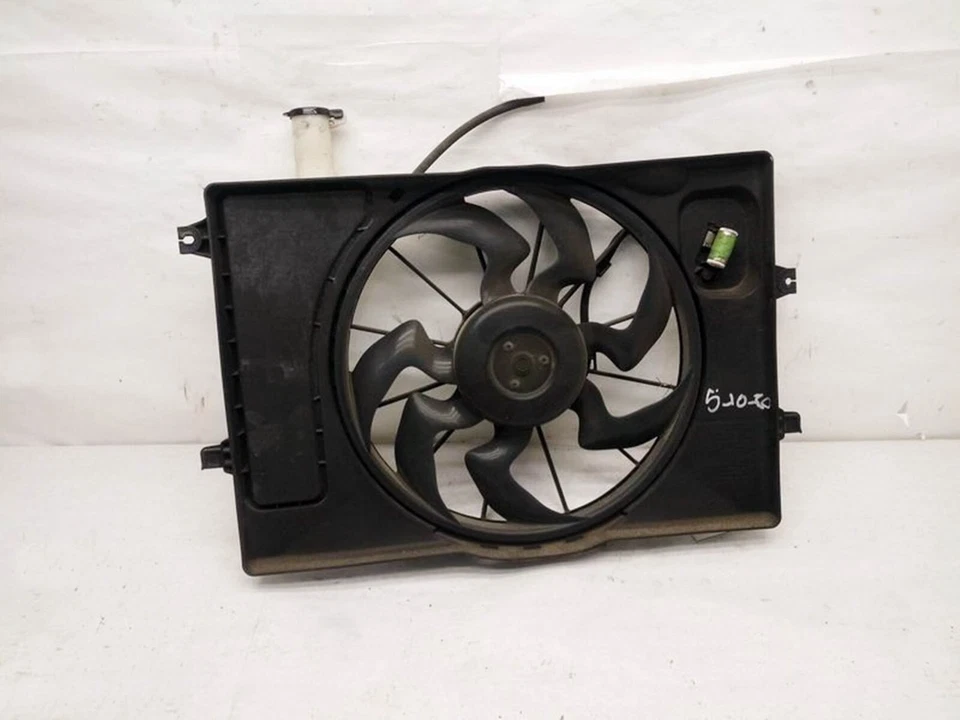 2019-2024 Kia Forte 2.0L Radiator Cooling Fan Motor Assembly - Изображение 2 из 4
