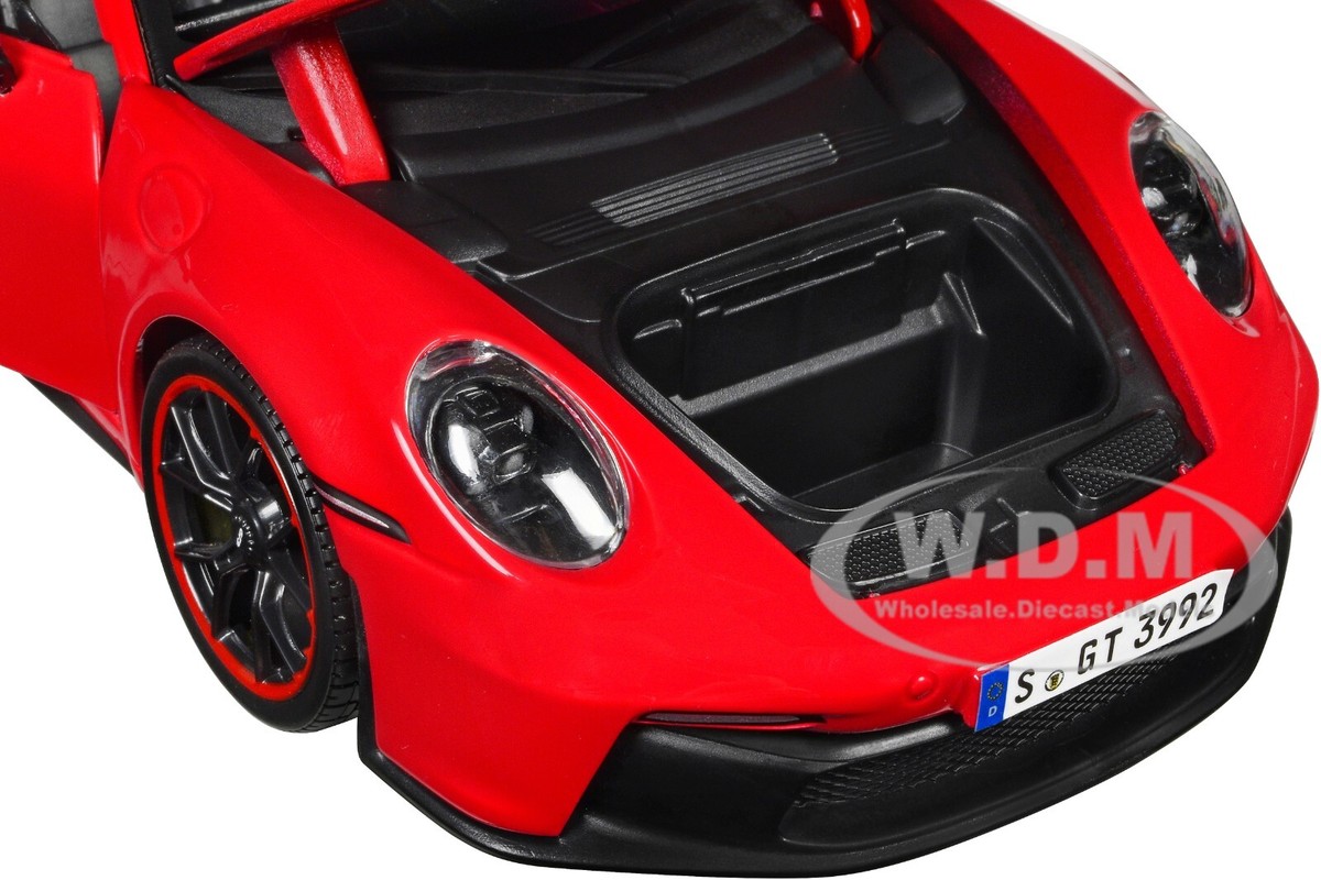 2022 PORSCHE 911 GT3 RED 1/18 DIECAST MODEL CAR BY MAISTO