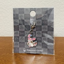 Pokemon Center Original Sylveon 700 Metal Charm Keychain