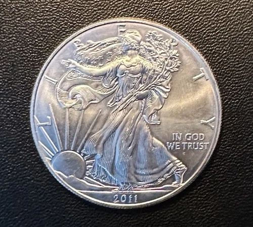2011 American Silver Eagle 1 Troy Oz. .999 Fine Silver One Dollar Circulated