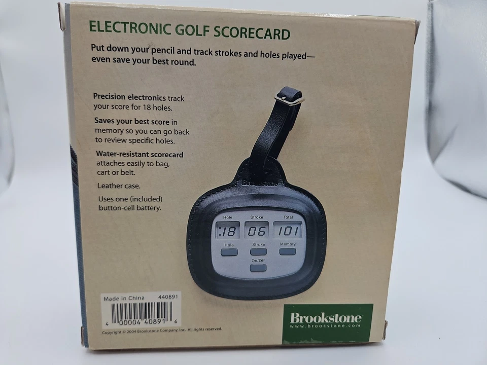 Tarjeta de puntuación electrónica de golf de Brookstone Foto 2 de 3