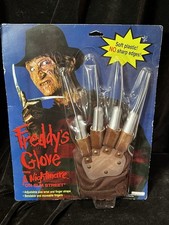 Freddy Krueger's Glove Halloween 1996 MOC Costume Prop A Nightmare on Elm St.