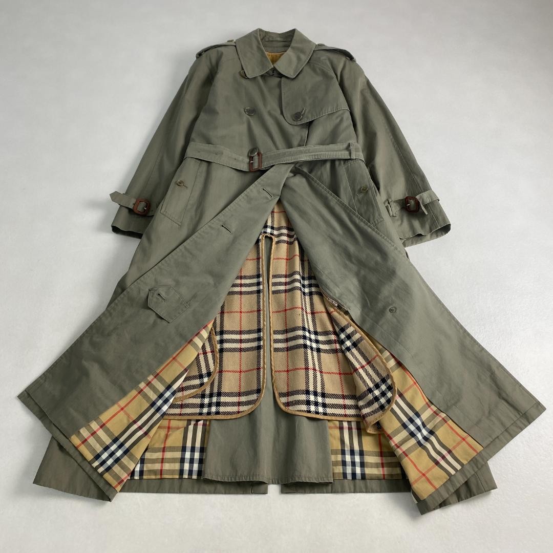 Vintage Trench Coat with White Tag Liner Stylish Retro Outerwear