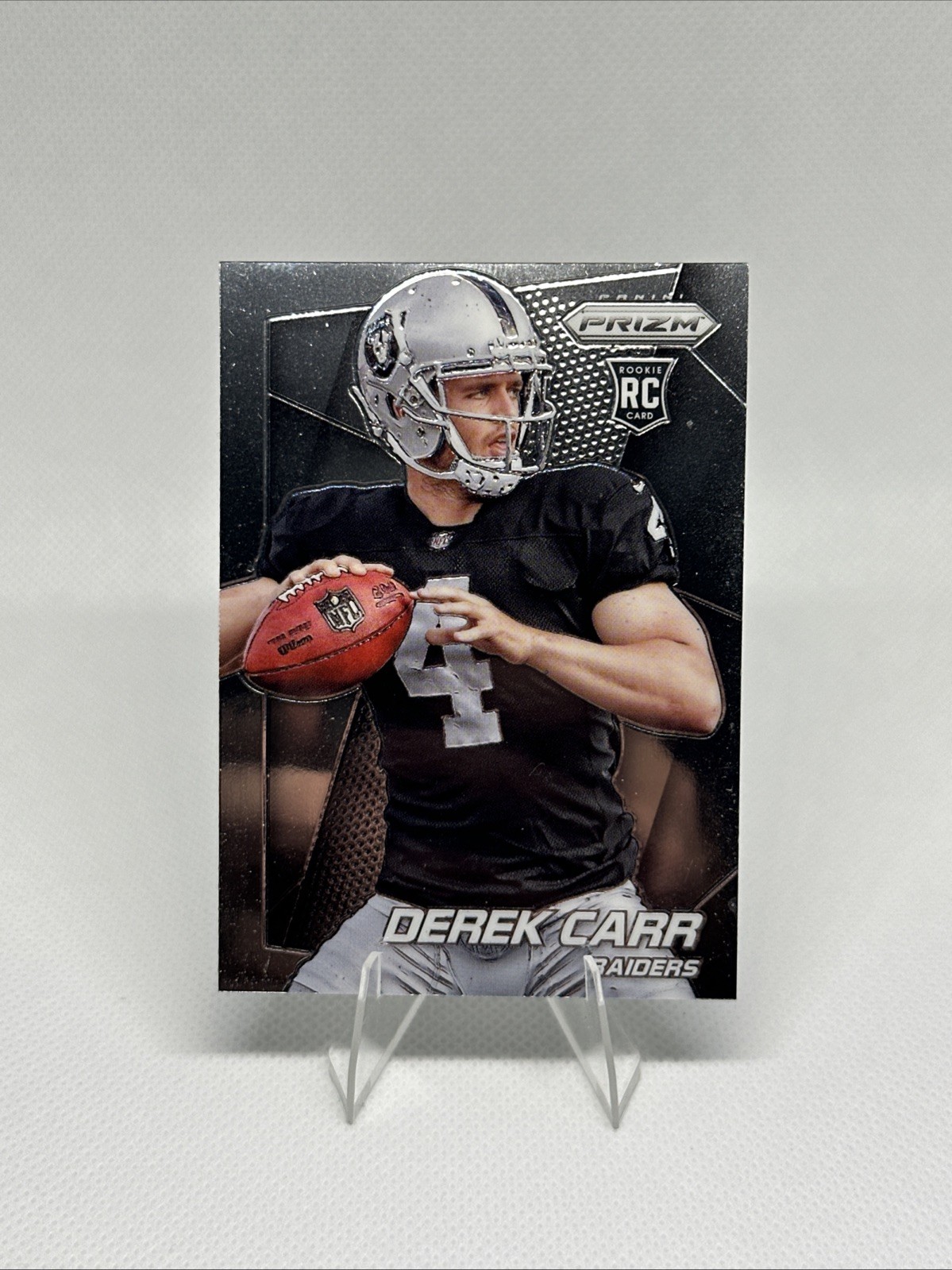 2014 Panini Prizm - Derek Carr #257 Ball in Right Hand, Looking Left (RC)
