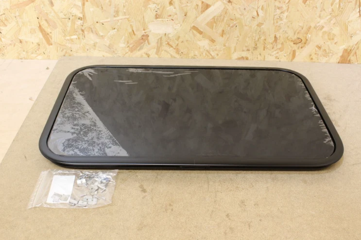 New Genuine Left sliding door hinged window 777 x 492 VW Crafter 7C4845211 2017+ - Image 2 of 4