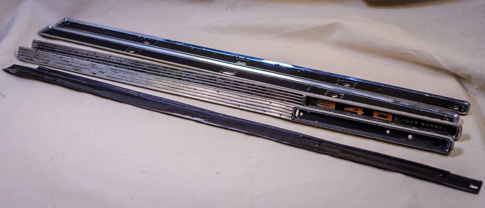 Dodge Dart GTS/Swinger 340/383/440 1969 juego de inserciones de capó; juego de 6 piezas Foto 2 de 4