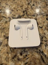 NEW Apple Earbuds Wired I iPhone 6, 7, 8, X, 11, 12 I Lightning Connector