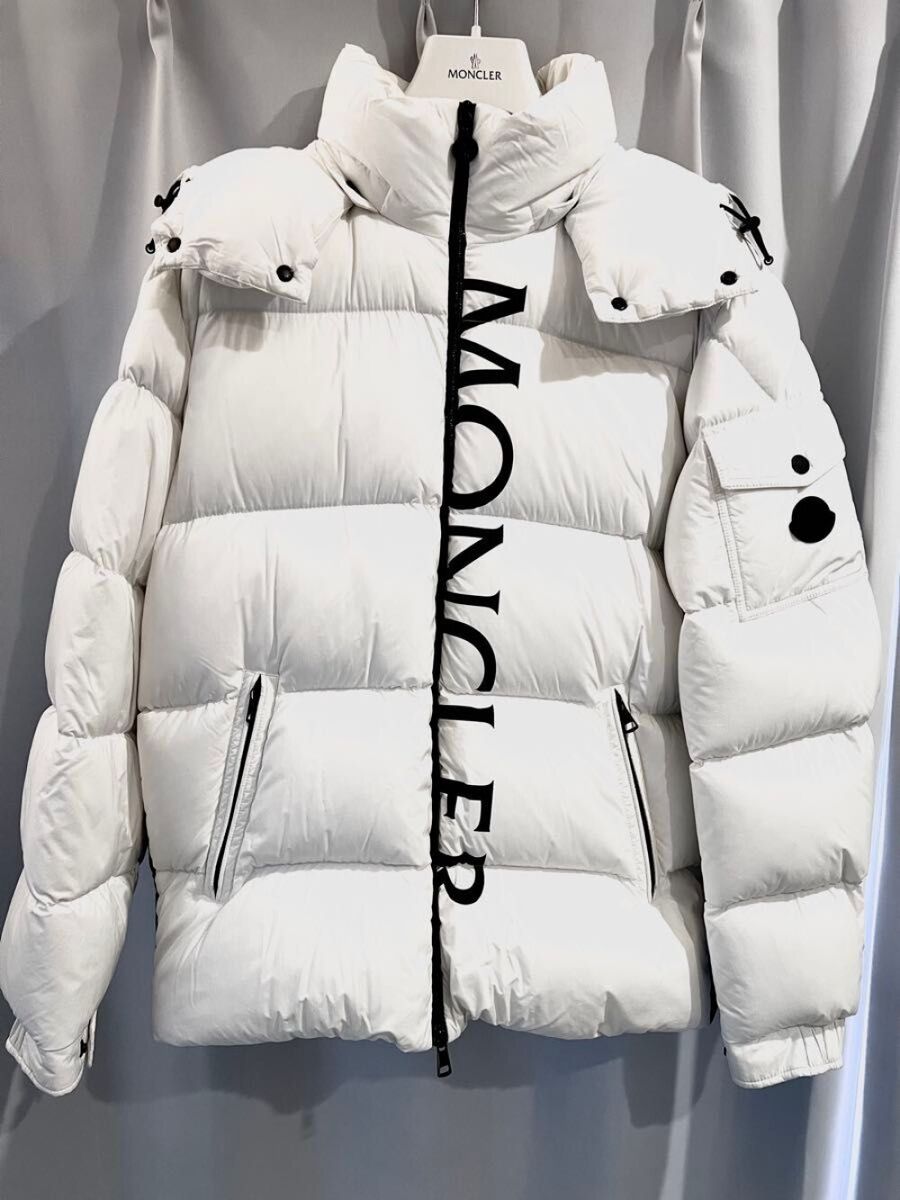 MONCLER MAURES Moncler Maures Down Jacket Size 1 White N438 MONCLER MAURES Moncler Maures Down Jacket Size 1 White N438