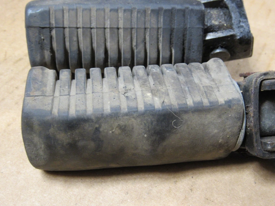 1980 Kawasaki 440 400 ltd apoio para os pés dianteiro esquerdo peg step 34003-1041 34027-5062 - Imagem 3 de 4