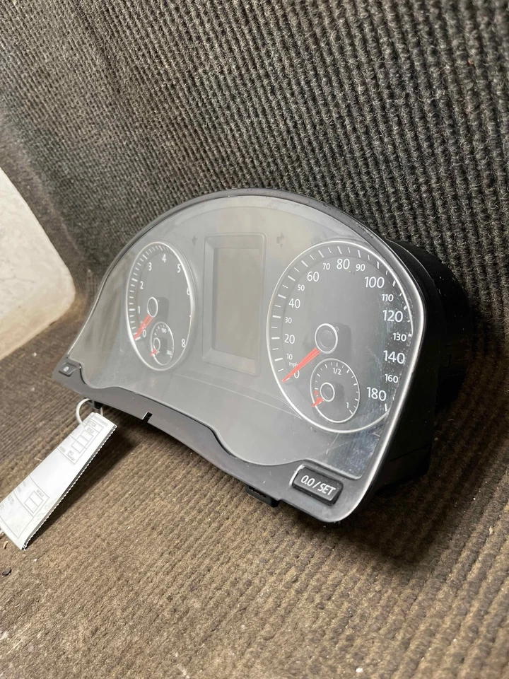 Fits 2008-2010 Volkswagen Jetta, Speedometer (Miles:N/A), OEM:1K8920961D - Image 2 of 4