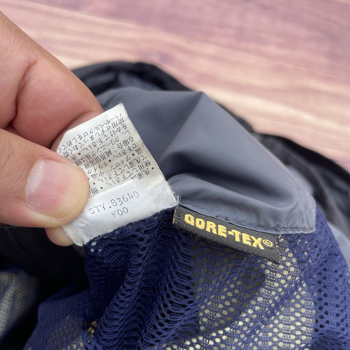 Women's Patagonia Liquid Sky Black Shell Goretex Jacket Vintage
