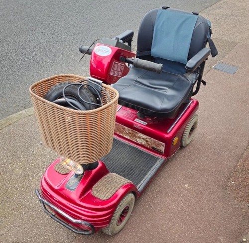 Shoprider Deluxe Classic Mid-Size Mobility Scooter.