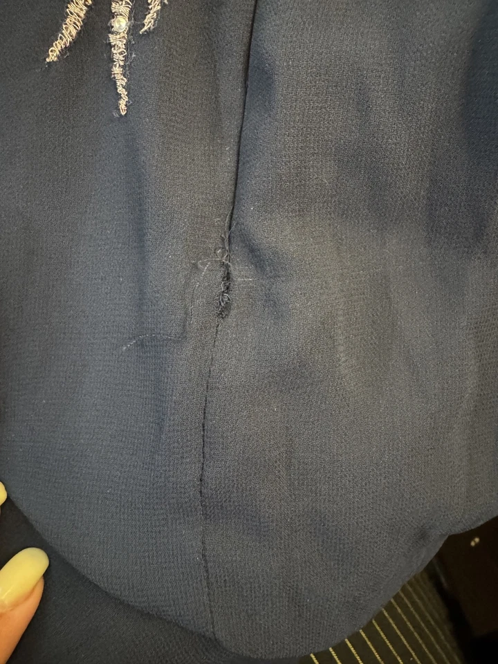 Vestido Betsy & Adam de malha bordada floral manga 3/4 US$ 299, MARINHO, TAMANHO-4 - Imagem 4 de 4