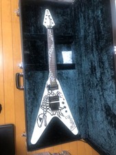 Electric Guitar ESP Lizard Special V-IV White Signature Model Japan S/N E0630192