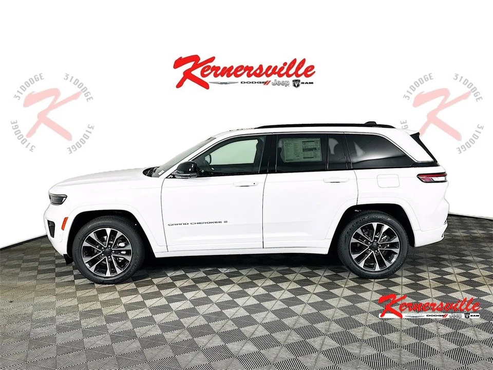 2025 Jeep Grand Cherokee Overland - Image 4 of 4