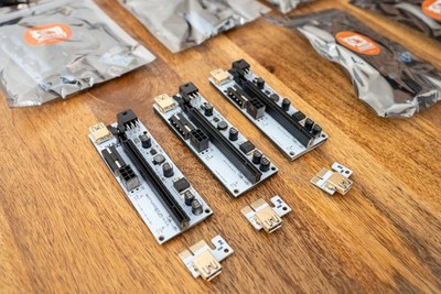 12x GPU Risers