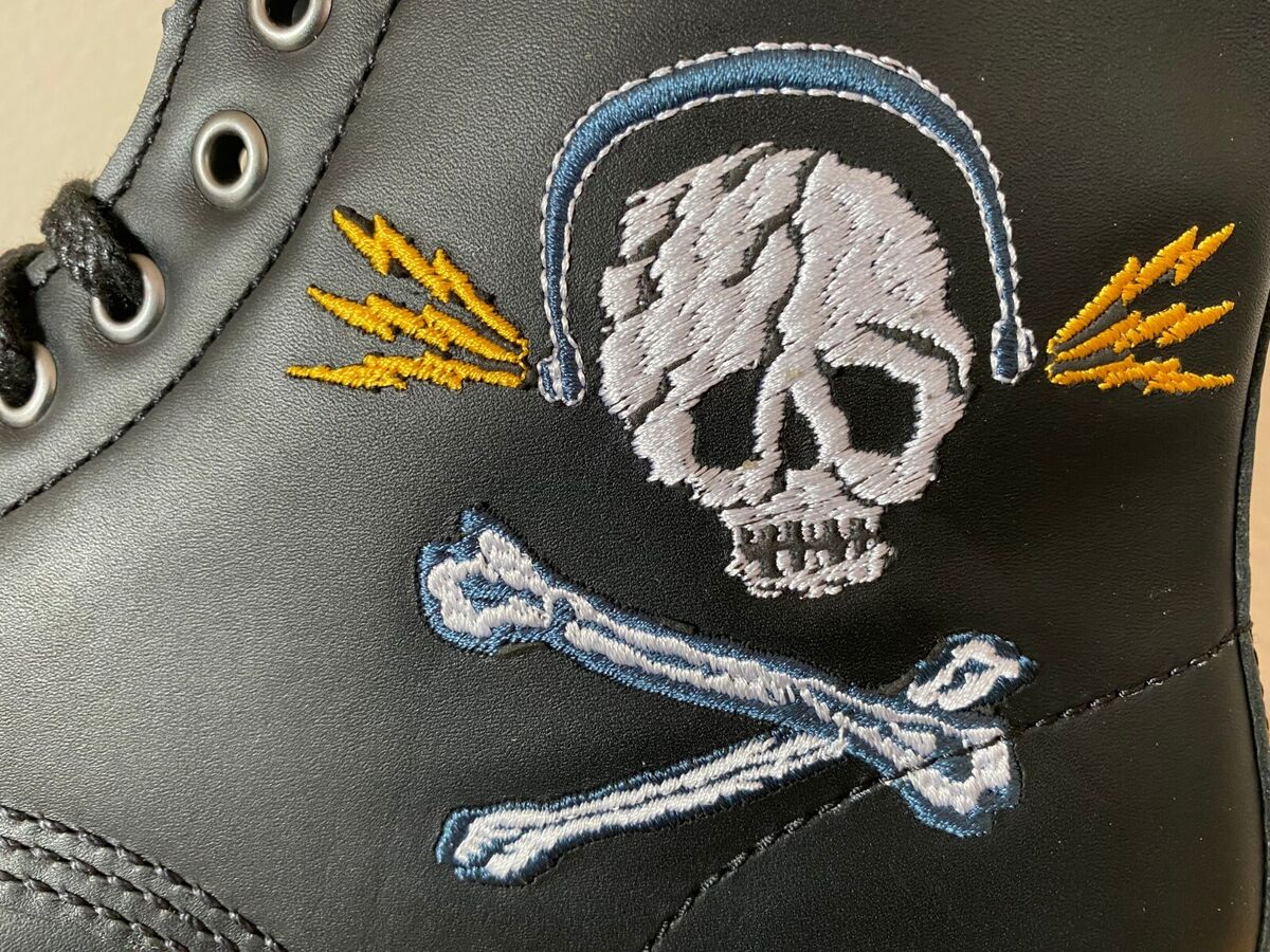 Dr. Martens Men's 1460 LIMITED EDITION Souvenir Embroidery Dr. Martens Men's 1460 LIMITED EDITION Souvenir Embroidery