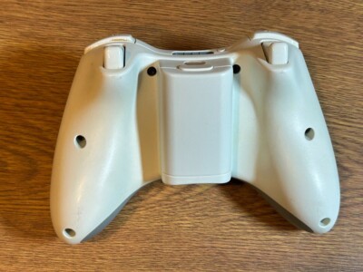 Microsoft B4F-00014 Xbox 360 Wireless Controller - White Battery
