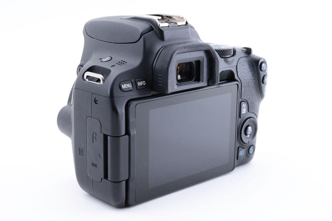 Canon EOS Kiss X9 DSLR Bundle with Standard & Telephoto Zoom