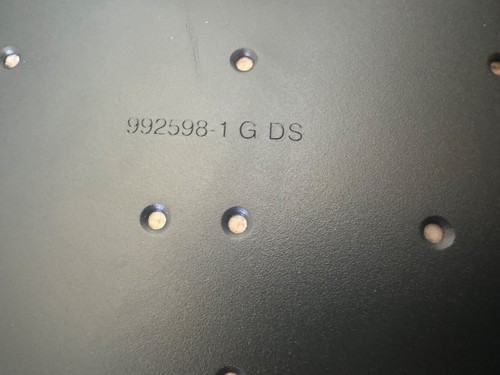 EXTRON Kit d'étagères universelles pour montage en rack 992598-1 G DS GDS, 9,5"D 17,5" avec vis - Photo 3/4