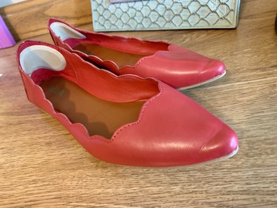 mia red flats