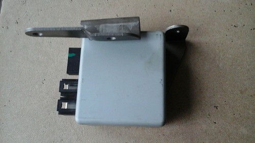 Steuergerät für ein elektronisches Lenkgetriebe Nissan Micra K13