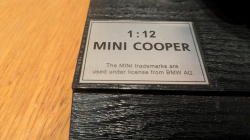 Revell Metal 1:12 Mini Cooper Die-Cast Car Model in Red 08453 Right Hand Drive - Picture 14 of 15
