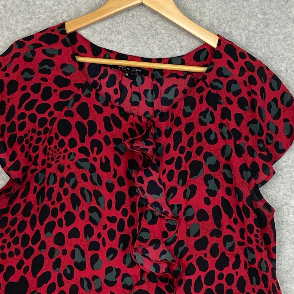 Top Violet & Claire para mujer XL rojo negro con volantes plisado semi transparente botón delantero Foto 3 de 4