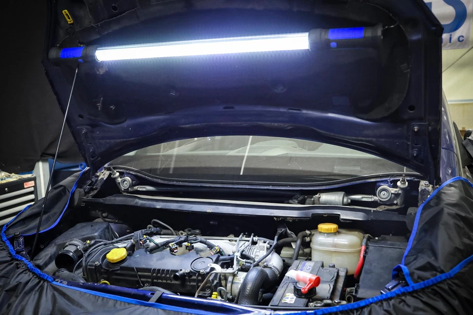 BGS LED-Motorhauben-Leuchte mit Akku - Bild 2 von 4