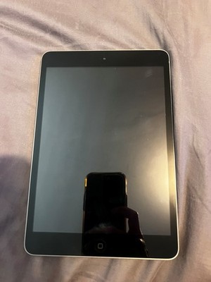 Apple iPad mini A1432 32 GB, Wi-Fi, 7.9 in - White/Silver