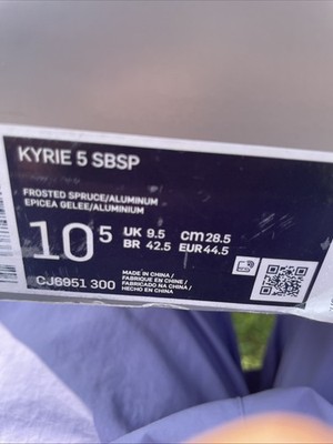 Nike SpongeBob SquarePants x Kyrie 5 Squidward Sneakers Size 10.5