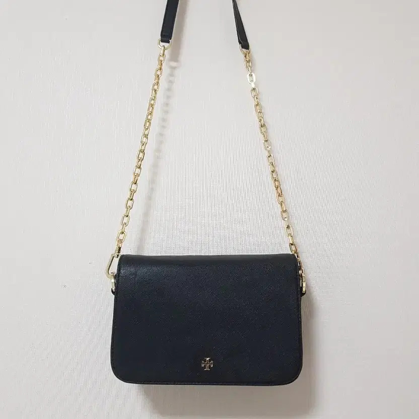 Tory Burch Crossbody Bag - Simple, Elegant, Lightly Used thumbnail 2