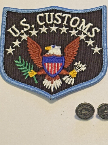 Vintage Political Pins and patches - Picture 3 of 5