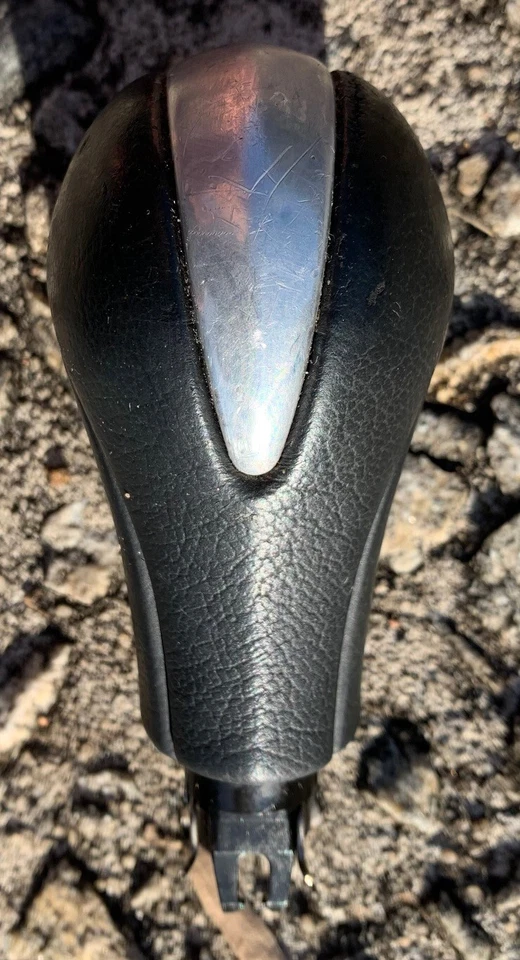 Infiniti G37 G35 2007-2013 perilla de cambio OEM automática perilla de cambio negra Foto 3 de 4