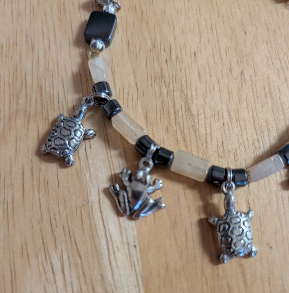 Turtle & Frog Charm Bracelet. Hematite & Crystal Beads - Image 2 of 4