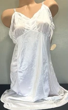 NWT VINTAGE WONDER MAID Non Cling Silky Long Slip Dress Size 40
