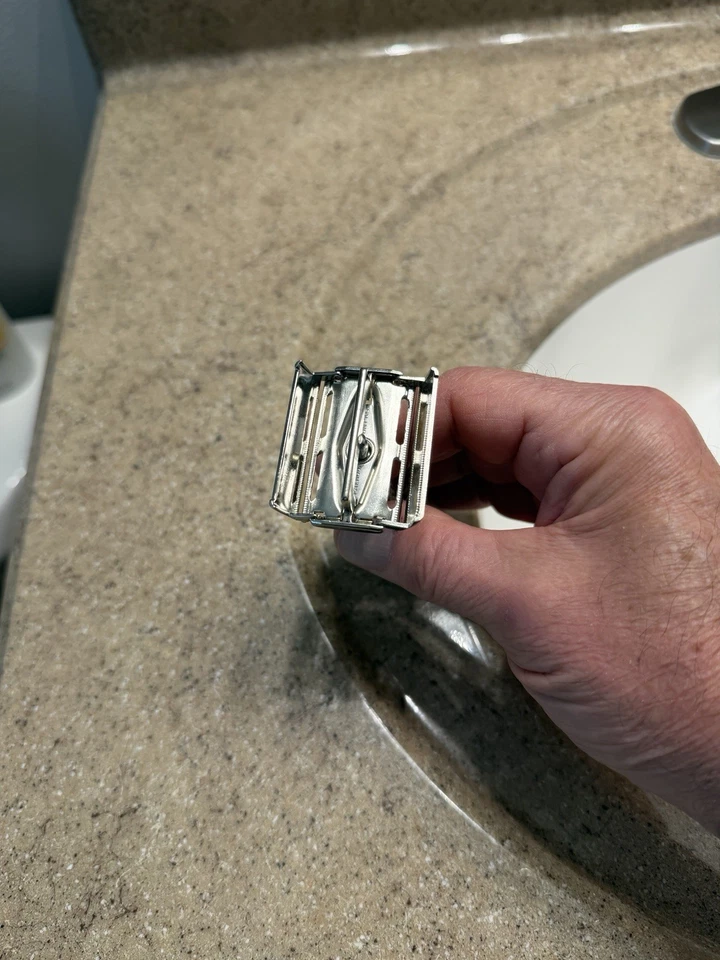 Gillette Red Tip Super Speed B 3 1956 Safety Razor Refurbished! - Image 4 of 4