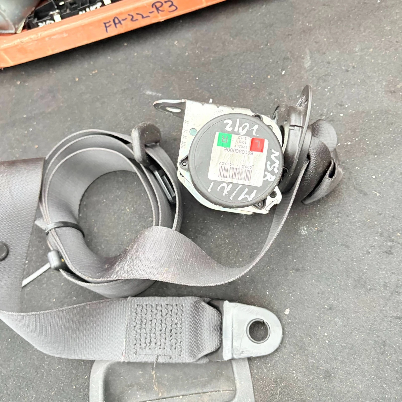 MINI R56 rear seat belt complete assembly detail