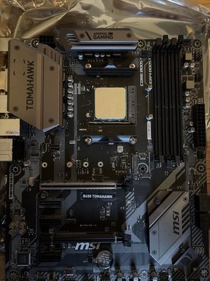 MSI B450 TOMAHAWK ATX Motherboard AMD Ryzen 7 2700 CPU, AMD Wraith Cooler 