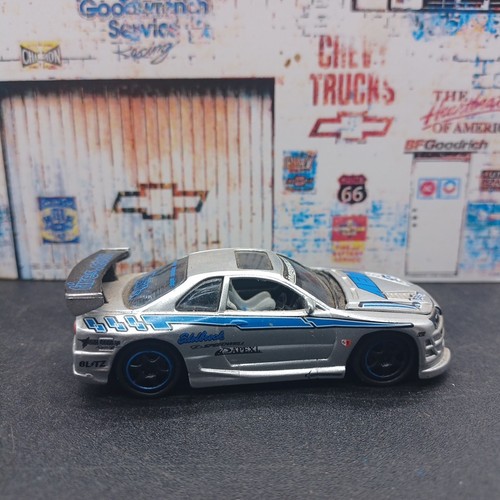 2002 Funline Muscle Machines Nissan Skyline GT-R Silver Motor Tuner Die Cast Car - Picture 2 of 4