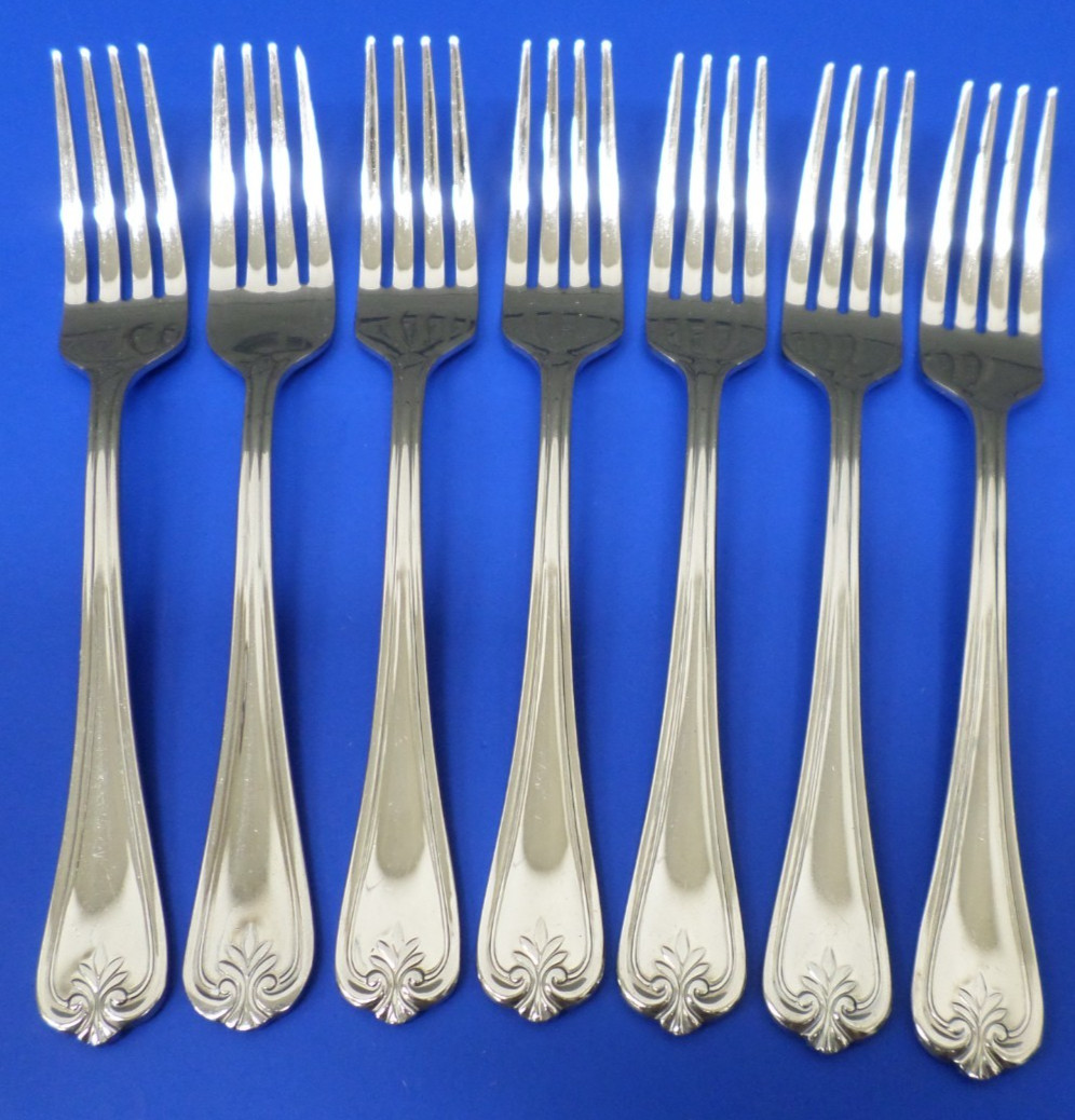 7 - Lenox BUTLERS GOURMET Glossy Plume 18/10 Stainless Flatw