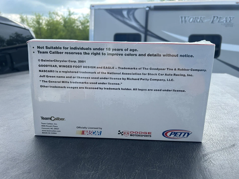 Jeff Green 2004 Cheerios Dodge Team Caliber Pearl 1/24 - Изображение 4 из 4