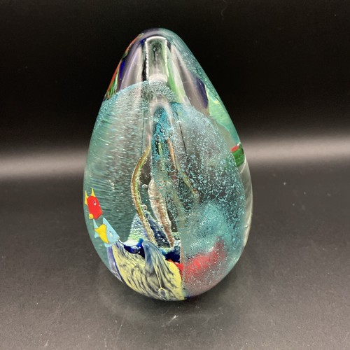 Art Glass Aquarium Egg Paperweight - Bubbles & Fish Sculpture - Picture 2 of 9