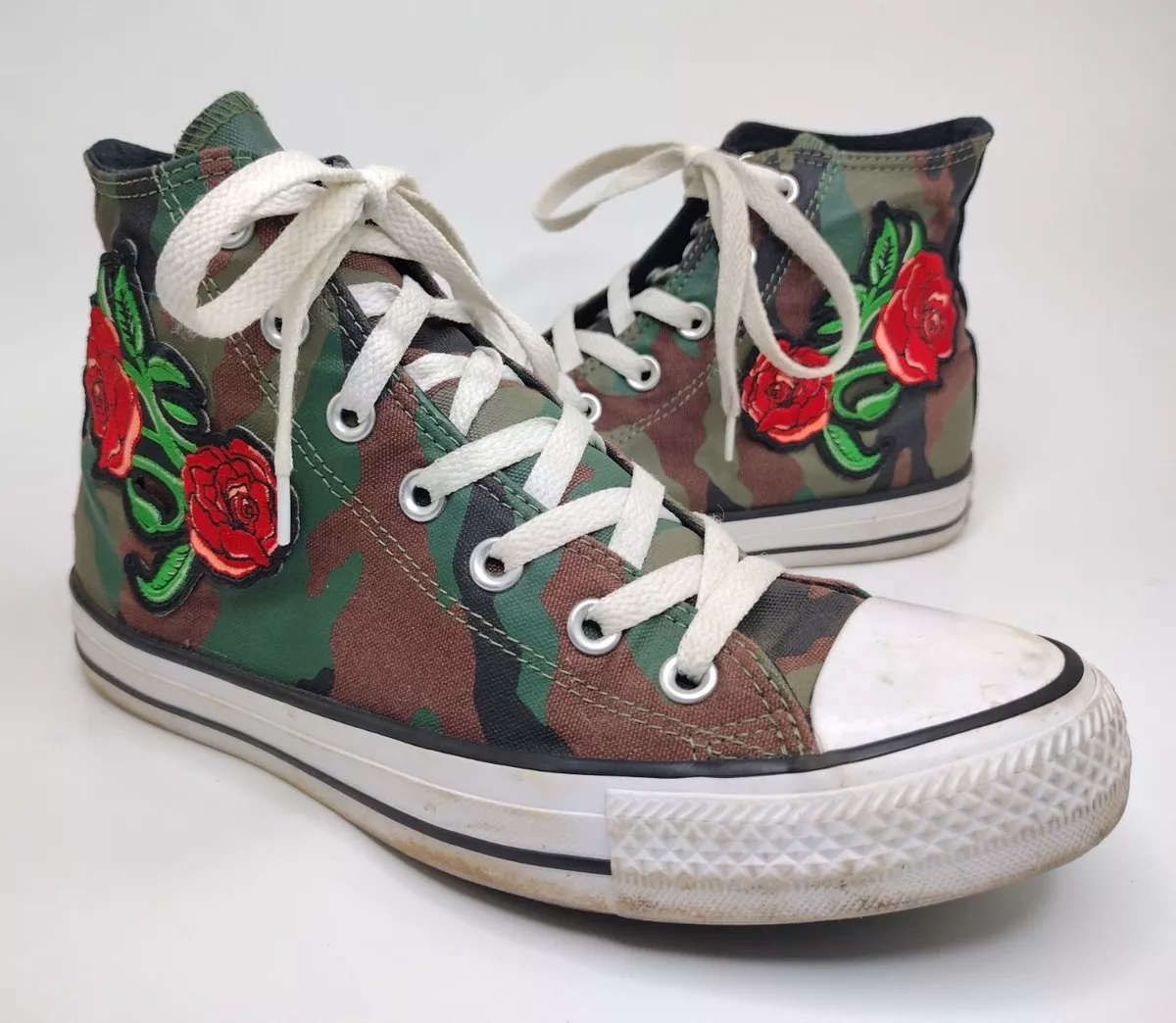 Womens camo hotsell converse shoes