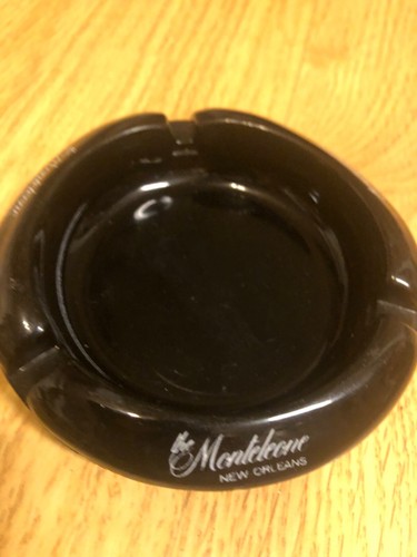 THE MONTELEONE HOTEL ASHTRAY NEW ORLEANS BLACK GLASS 4.25" Diameter Advertising - Picture 2 of 3