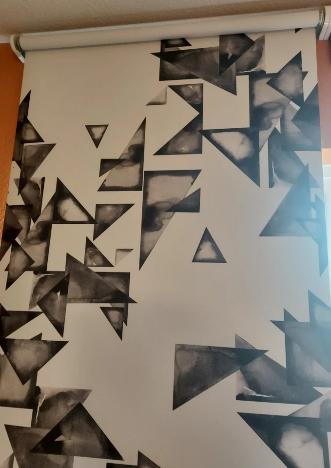 Persiana enrollable geométrica Cortina Blackout IKEA PS 2017 803,417,50 tamaño: 27x76-3/4" Foto 2 de 4