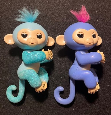 WowWee Fingerlings Baby Monkey 2016 Set Of 2 Interactive Glittery Talk Light Toy